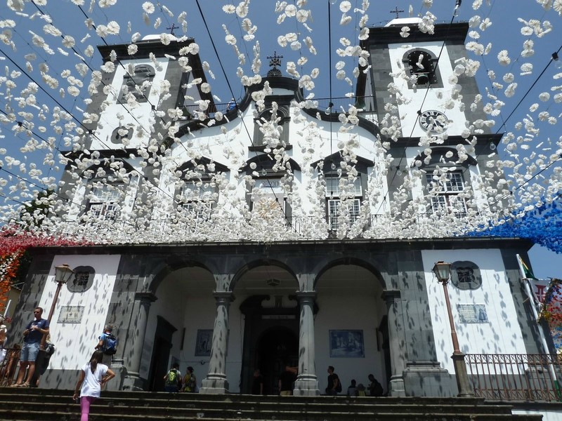 Églises et Forts